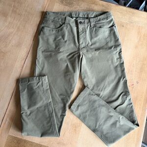 Lululemon ABC Classic-Fit Pant Dark Olive Men's Size 32” x 32”